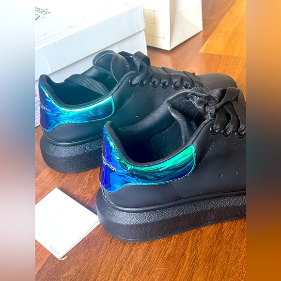 Alexander McQueen sneakers size 40 EU - Picture 5 of 11
